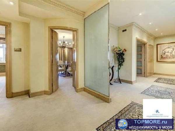 Продаю квартиру в центральном районе города Сочи.  Новый ремонт в классическом стиле. Огромная спальня, светлая... - 2