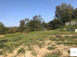 Участок 8.1 сотка, вокруг много свободной земли не под застройку,...