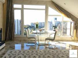 Квартира с панорамными окнами, с видом на море, хорошим ремонтом и...