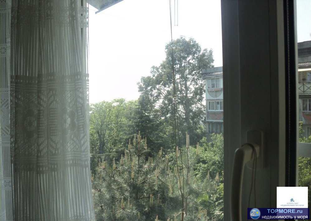 Продаю просторную 3-комнатную квартиру в м-кр Бытха на ул.Ясногорская 32 . С видом на море . раздельный с/у, лоджия .... - 2