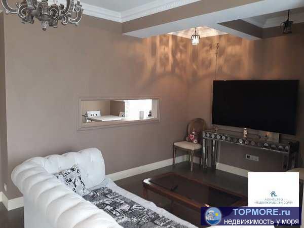 Продаю 1,5 комнатную квартиру в Сочи.  Выполнен Качественный ремонт.  Мебель , привезённая с других стран, раритеные... - 1