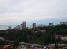 Продается просторная трехкомнатная квартира с видом на море в доме...