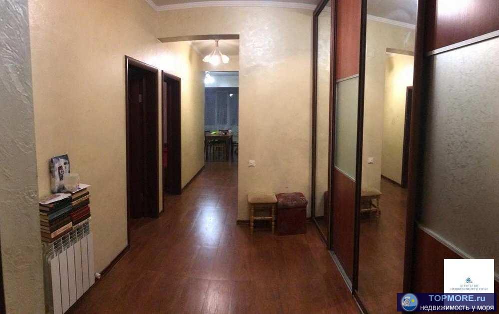 Продается квартира с хорошим качественным ремонтом . Полноценная трехкомнатная. Кухня и три просторные комнаты. Дом...