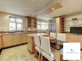 Продаю квартиру в центральном районе города Сочи. 

Новый ремонт в...