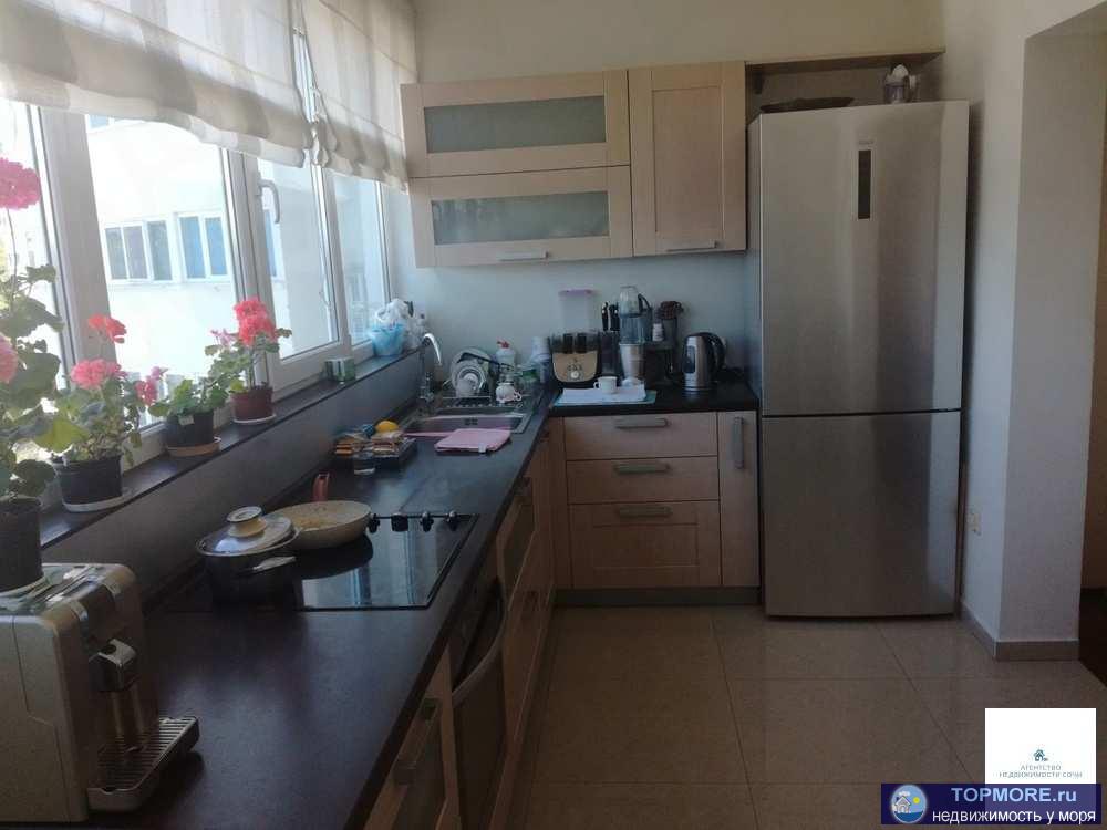 Продаем квартиру в ЖК 'Бригантина' по ул. Яна Фабрициуса. Квартира с мебелью и ремонтом. Общая площадь с балконами... - 2