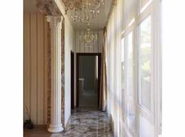 Рядом магазины (Алкомаркет, Красно-Белое, Пекарня)В двух шагах...