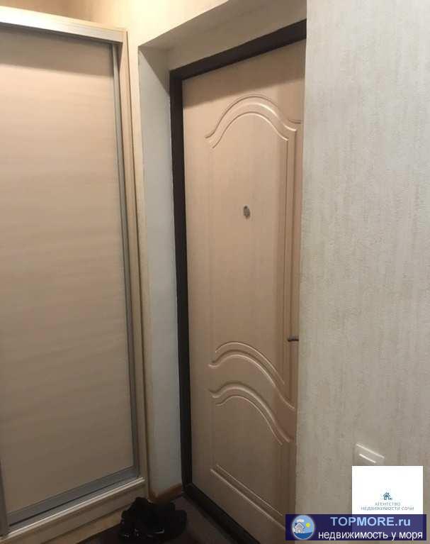 Продаю свою квартиру 41м2 с ремонтом мебелью и всей техникой . Остановка магазины всё в шаговой доступности... - 2