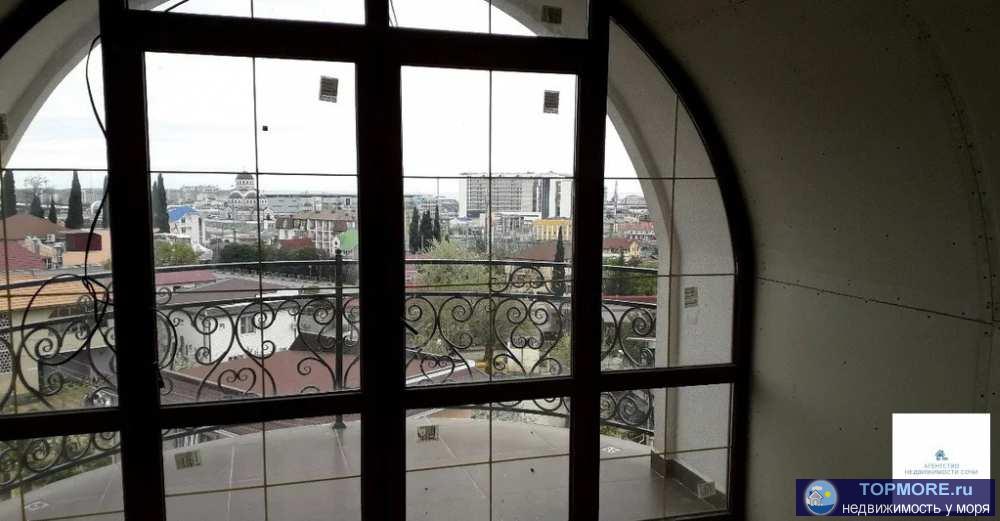 Продается новая, просторная двухуровневая квартира рядом с Олимпийским парком. Два балкона, высокие потолки, большие... - 1