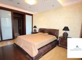 Продаю большую 2х-комнатную квартиру с двумя балконами и шикарным...