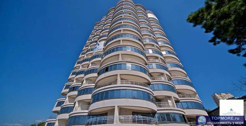 Мидгард ,16 этаж ,90 метров 20балконремонт третий стояк по шахматке окно вырезано , две спальни , кухня -гостиная -... - 2