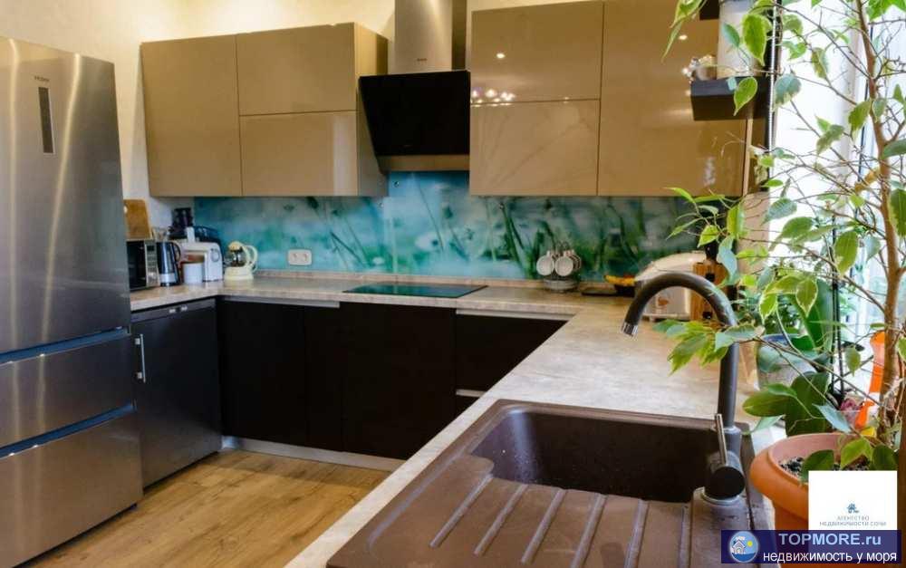 Продаю свою двух уровневую квартиру на мансарде 5 этаж по ул. Тепличная 50/11. Дом находится в стороне от дороги,... - 1