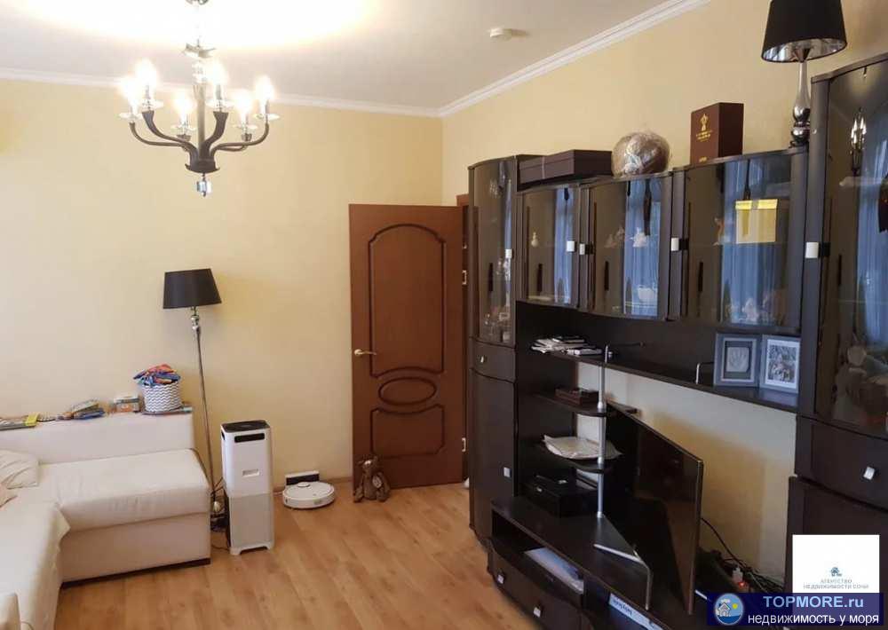 Продам 1,5 комнатную квартиру общей площадью 57,4 кв метра , кухня 13,1 кв метра , санузел совмещённый 4,5 кв метра ,... - 2