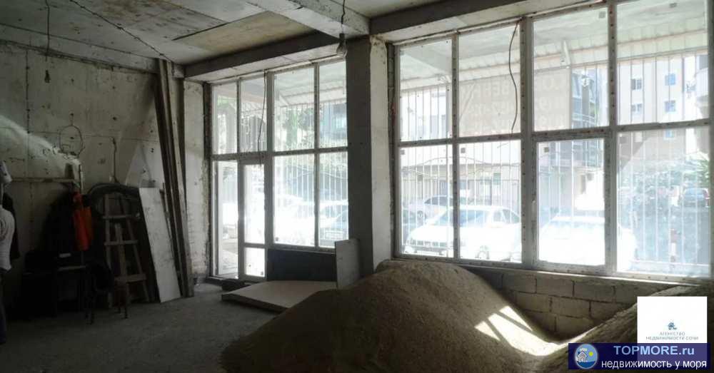 Помещение можно использовать для бизнеса или для проживания. Веранда длинной 8 кв.м, шириной 1,5 метра, отдельный... - 2