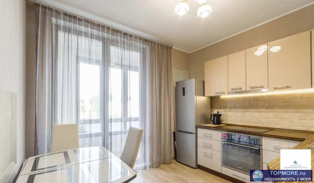 Продаю в центре города 2-комнатную квартиру.Две отдельные комнаты, большая кухня + балкон.В доме лифт, управляющая... - 2