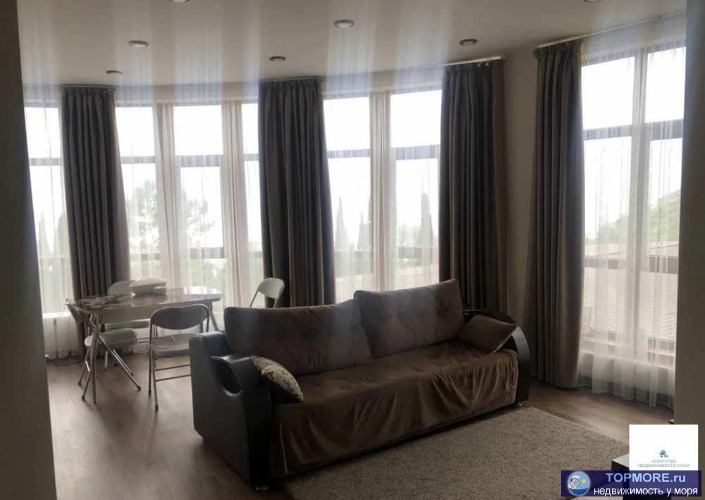 Отличная квартира, шикарный вид с панорамных окон, новый дорогой ремонт делался для себя, полностью обставлена новой... - 1