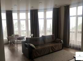 Отличная квартира, шикарный вид с панорамных окон, новый дорогой...