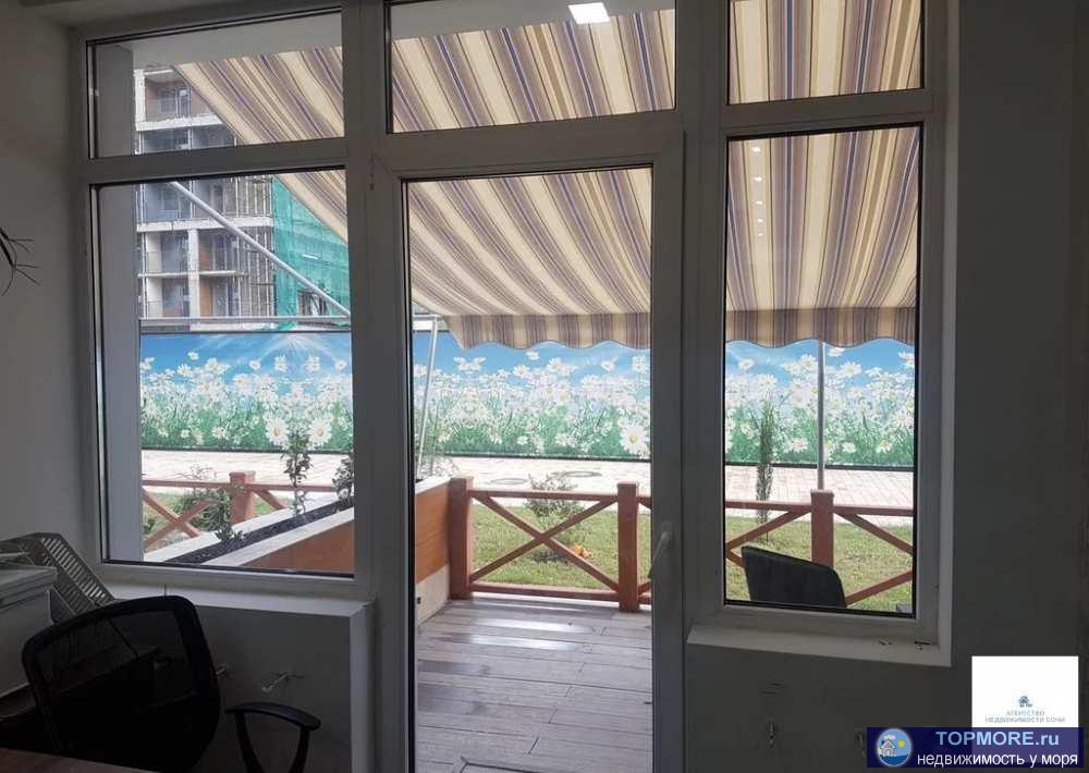 Квартира с террасой в 100 метрах от пляжа Дагомыс, в сданном доме ЖК Каравелла Португалии. Выполнен ремонт,...