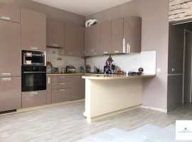 Собственник!

Продаю 3 комнатную квартиру, в доме Бизнес-класса по...