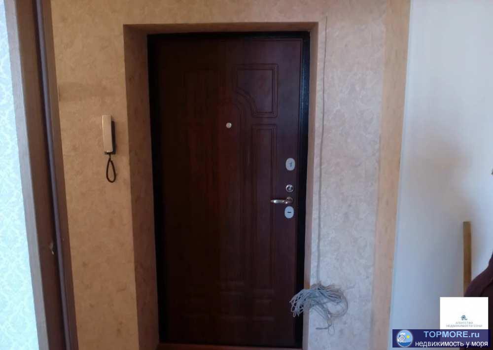 Большая угловая квартира с тремя большими лоджиями. Высота 2.70 м. Большая кухня, раздельный санузел. Ремонт... - 2