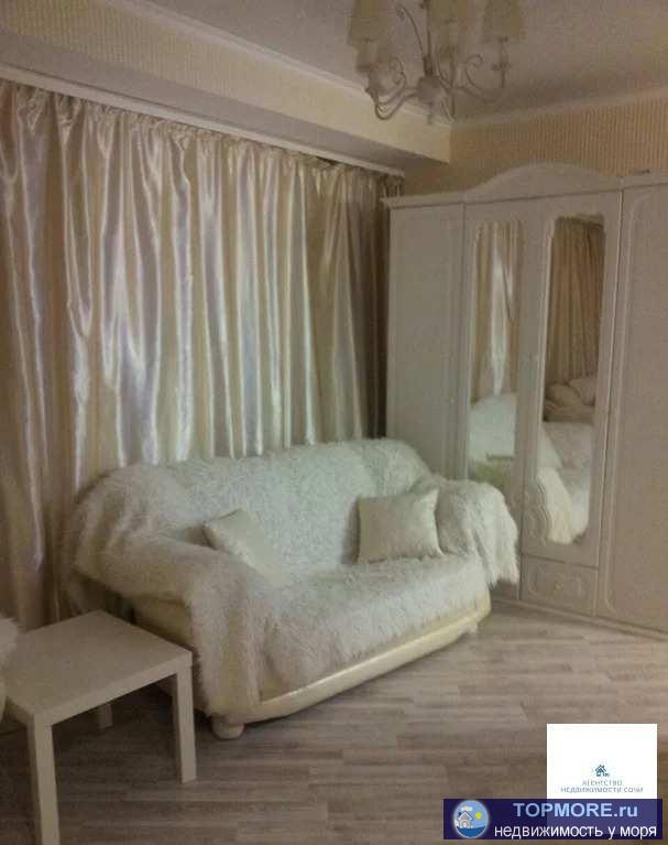 Продаю квартиру - студию в одном из лучших районов города. Выполнен качественный евроремонт, тёплый пол, витражное... - 1