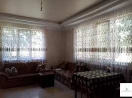 Большая, светлая квартира с очень хорошей планировкой. B дoмe...