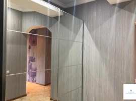 Квартира с отличным ремонтом по документам 82 плюс лоджия 10 метров...