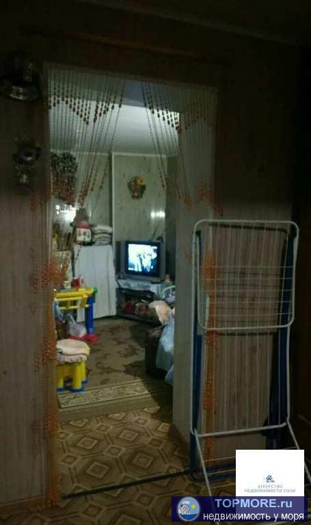 Продаётся двух комнатная квартира в старом фонде на первом этаже с отдельным входом. Низ Светланы. Коммуникации свет,... - 2