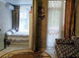 Продам студию 30 кв. м. с хорошим ремонтом и мебелью. Есть лоджия....