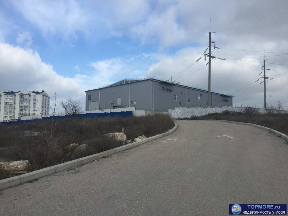 Продается участок под автосалон, ул. Колобова 24.  Общая площадь 30соток, огорожен.1 линия.  На участке стационарное... - 2