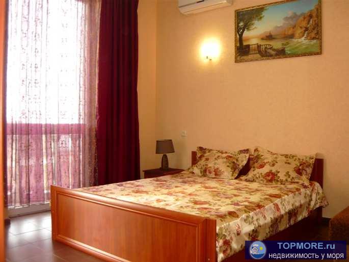 Приглашаем провести семейный отдых в Крыму! Частный пансионат в 3 минутах ходьбы до пляжа - первая линия от моря, на... - 26