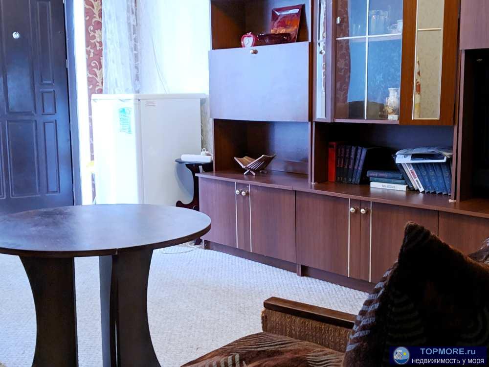 Приглашаем в  Феодосию отдохнуть у Нели!     В центре,  10-15 мин. неспешно от моря по историческим  местам.... - 1