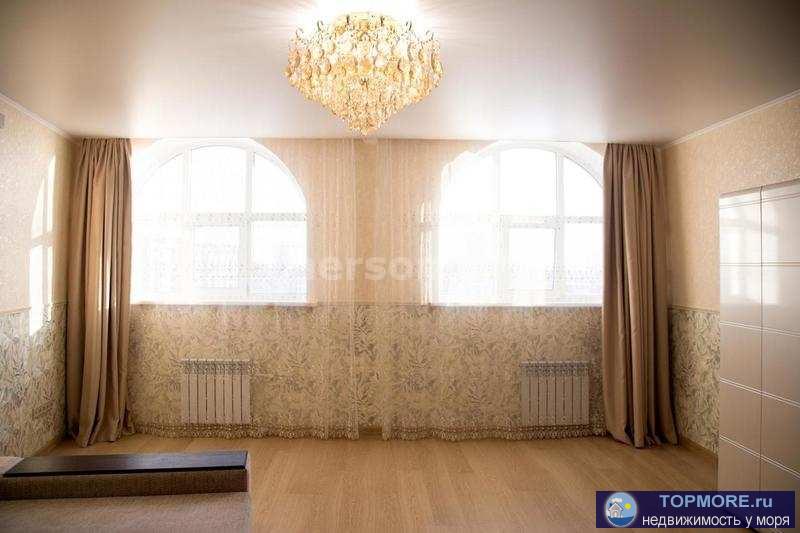 Продается двухуровневая пятикомнатная квартира. В самом жилом районе города по улице проспект Античный.  Элитный...