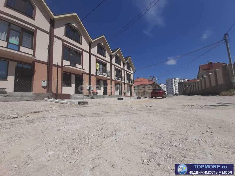 Продается таунхаус 173 кв.м. на участке 2 сот. Улица Восточная, в районе Тульского квартала, Гагаринский район....