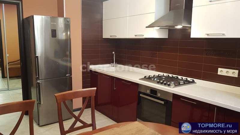 Предлагается в аренду шикарная двухкомнатная квартира в шаговой доступности от моря в элитном районе на проспекте...