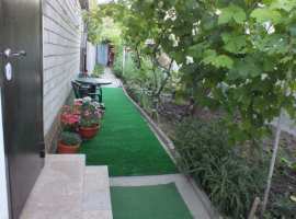 В Феодосии сдам 2-комнатный дом без хозяев посуточно. Дом без...