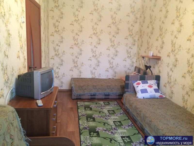 В Феодосии квартира 1 комнатная посуточно у Черного моря. Море, пляж, набережная в 4 минутах пешком от квартиры.... - 1