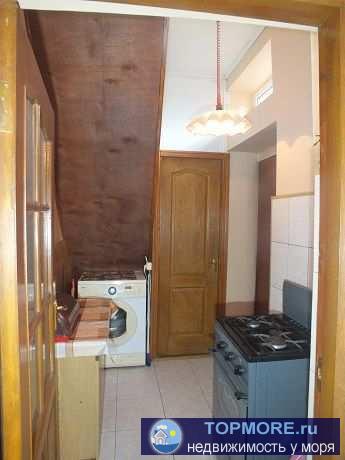 Снять квартиру посуточно в Феодосии. До ближайшего пляжа 5 минут пешим шагом. Диван двуспальный широкий, двуспальная... - 1