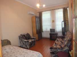 Снять квартиру посуточно в Феодосии. До ближайшего пляжа 5 минут...