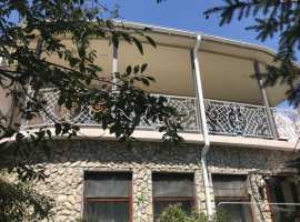 Дом 4-комнатный у самого пляжа, к морю 50 метров. Можно снимать по...