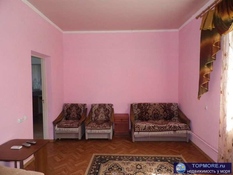 Летом в Феодосии сдается часть дома с автономным отоплением, кондиционированного из 2 комнат со своей кухней, душем,... - 2