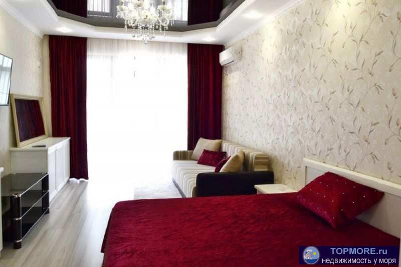 До моря 5 минут. Отчётные платёжные документы предоставляются.  Дизайнерская элитная 1-комнатная квартира на втором...