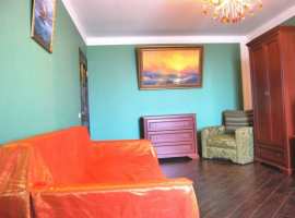 До моря пешком 5 минут. 3-комнатная квартир с евроремонтом. Район...