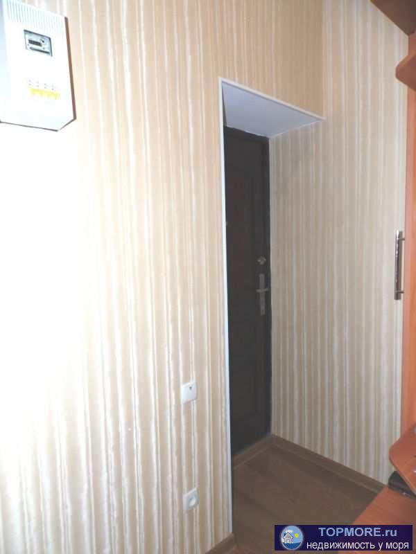 До моря 5 - 6 минут. Пляжи ближайшие галечные. До песчаного 8 - 9 минут вдоль по набережной.  Спальные места - на... - 2