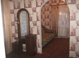 Отдельный дом со своим двором и местом для авто. До моря 9 минут....