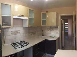 Сдается супер 2 ком кв после капитального ремонта у Парка Победы....