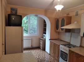 Сдается длительно евро двухкомнатная кв на Юмашева. Чешка....