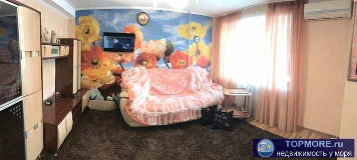 Срочно! сдается длительно 2- ух уровневая 3 ком кв по ул Адмирала Фадеева. Две отдельные спальни + кухня - студия....