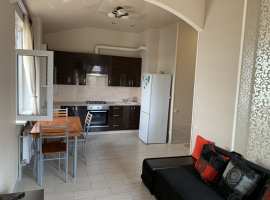 Сдается отличная большая однушка на парковой. Большая двухспальная...