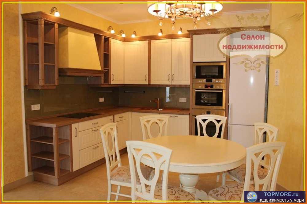 Продаются апартаменты в элитном доме в Ливадии. Апартаменты расположены на 4 этаже, общая площадь 110 кв.м. В...