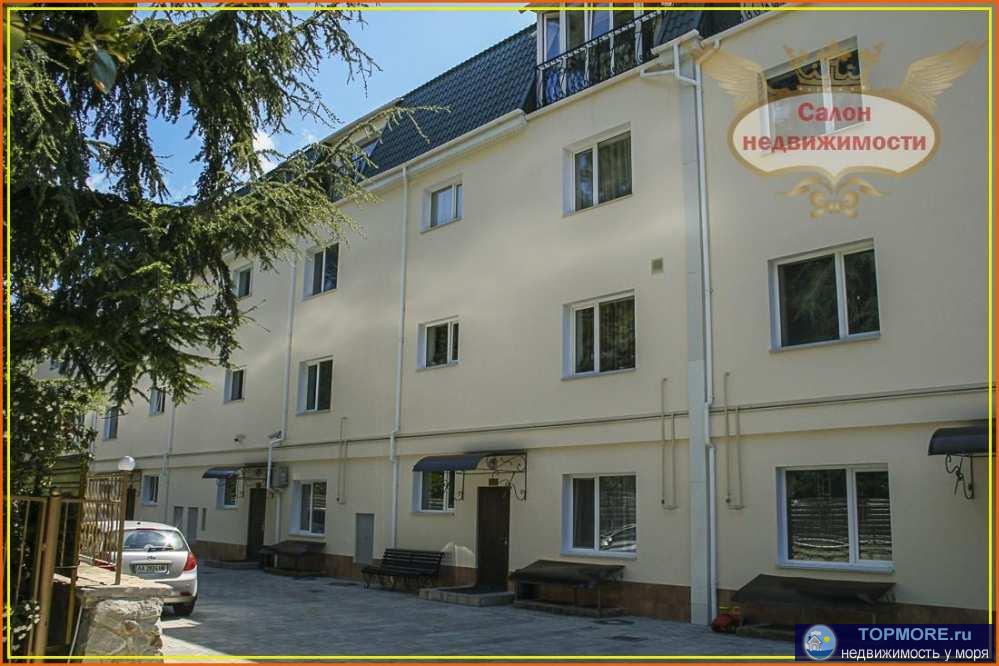 Продажа пентхауса в Ялте в тихом зеленом месте. Квартира находится на 6-том этаже нового 6-ти этажного дома.  Общая... - 2